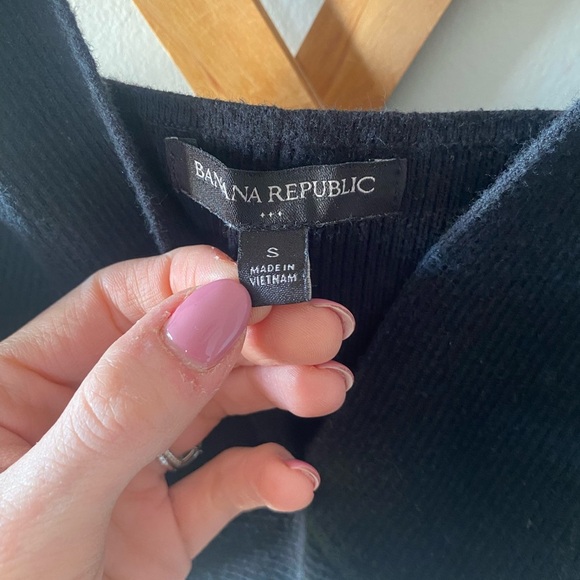 Banana Republic Black Knit Sweater tank size small - Picture 2 of 6